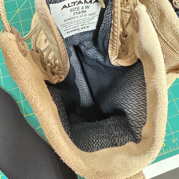 Altama Combat Boots Men 4W Women 5.5W Tan US Army Flight Vehicle Crewman GoreTex